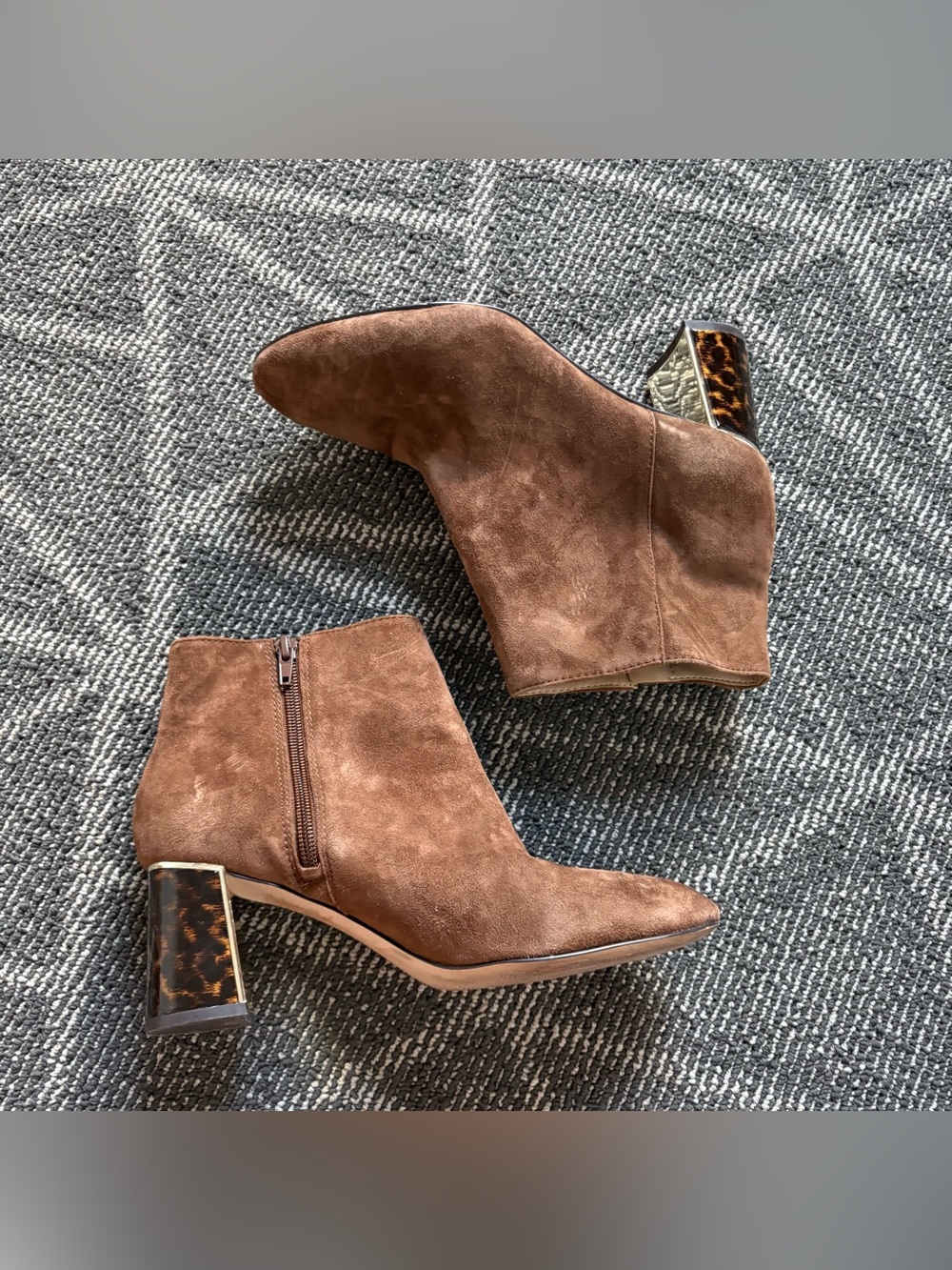 Ann Taylor Eden Suede Tortoiseshell Heeled Brown Booties Size 9